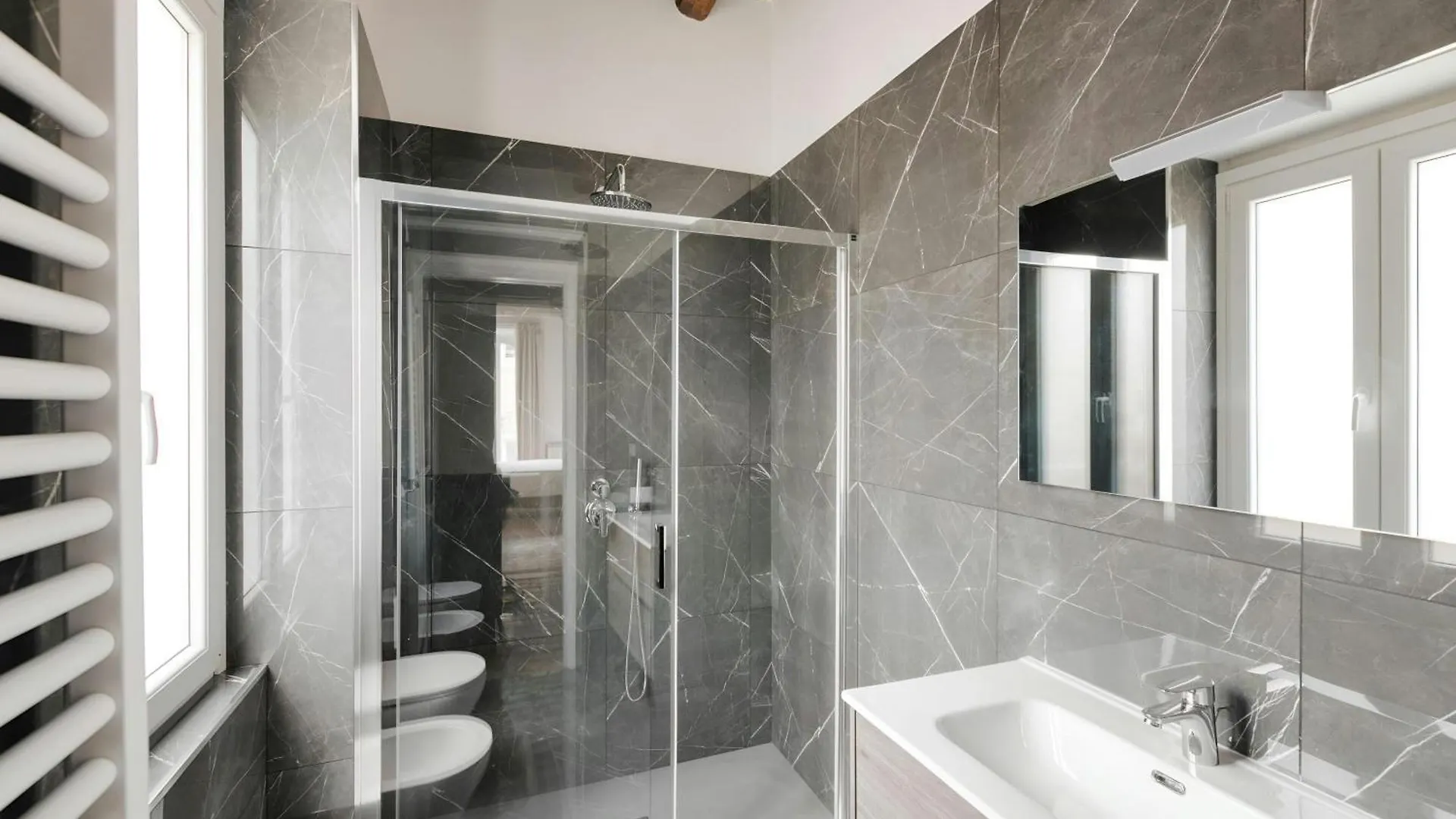 Sonder By Marriott Bonvoy Piazza Venezia Apartments Italy