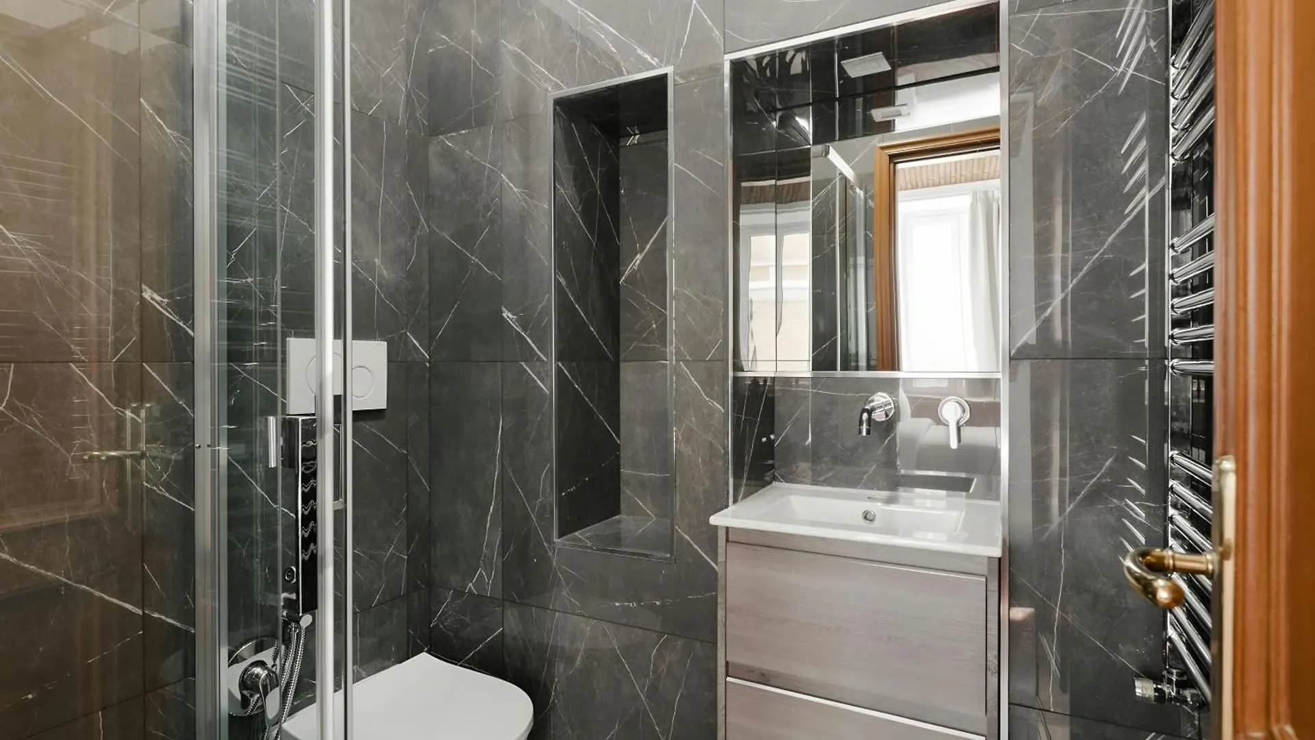 Sonder By Marriott Bonvoy Piazza Venezia Apartments
