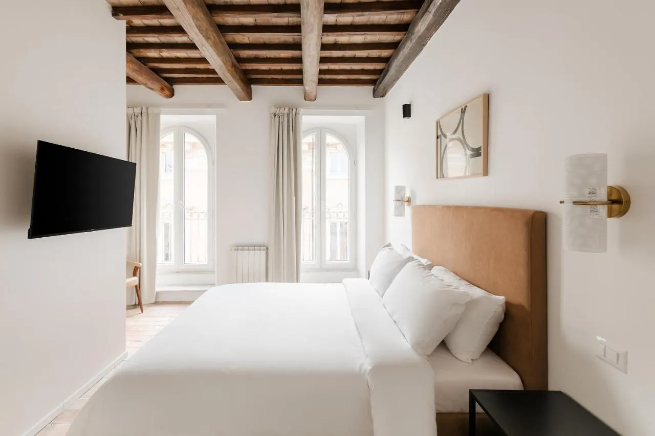 Sonder By Marriott Bonvoy Piazza Venezia Apartments 3*, Rome